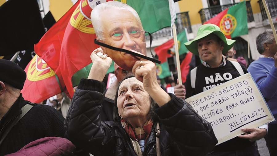 Milhares de portugueses foram lesados pela queda do BES