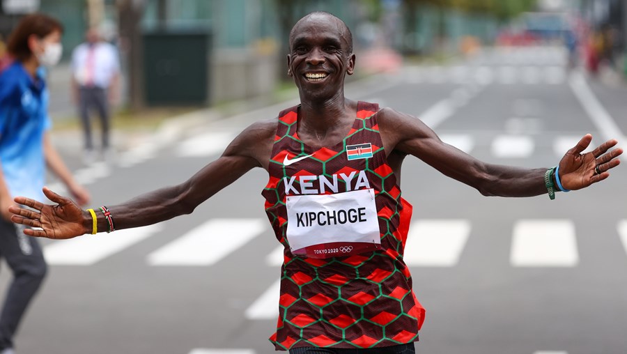 Kipchoge renovou o título na maratona nos Jogos Olímpicos