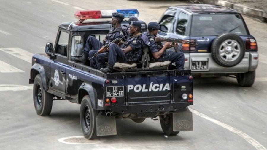 Polícia em Luanda