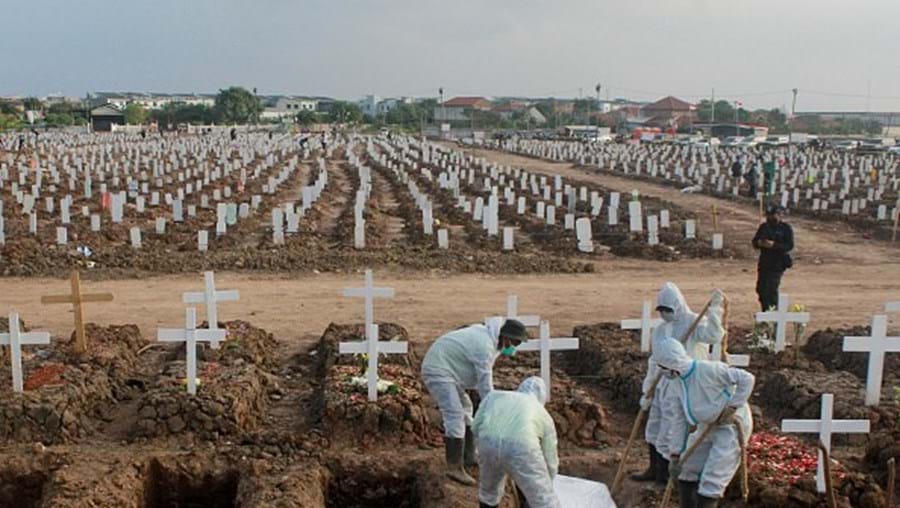 Cemitério em Jacarta, Indonésia