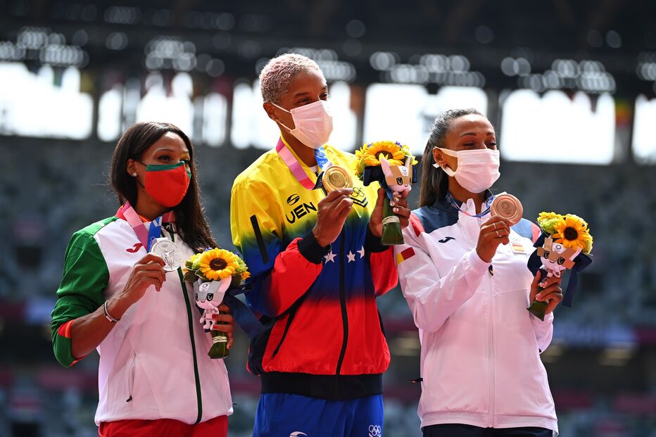 Patrícia Mamona, no pódio dos Jogos Olímpicos