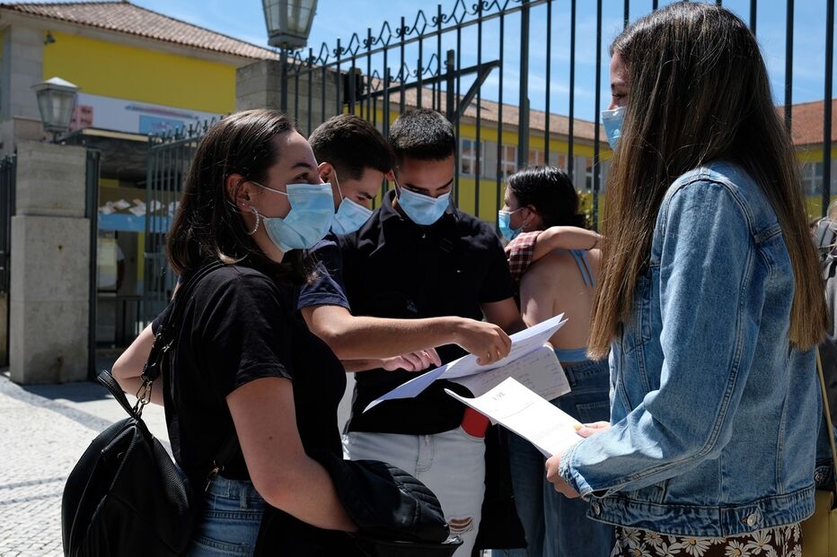 alunos, escolas, exames nacionais