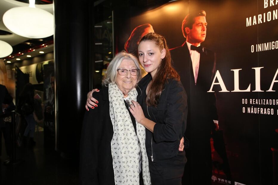 Eunice Muñoz com a neta Lídia