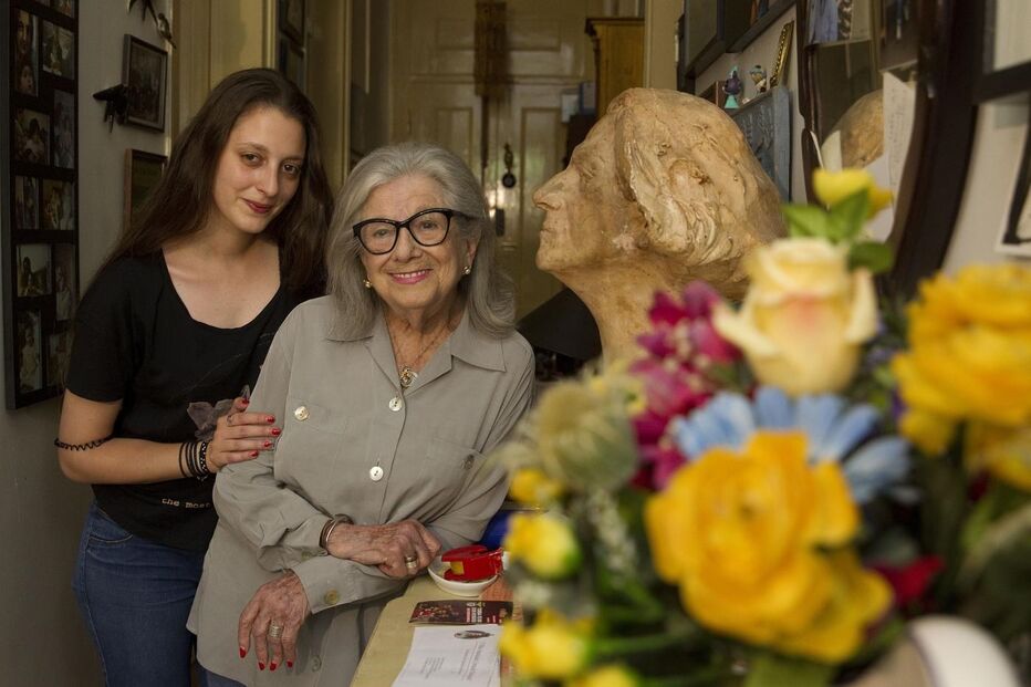 Eunice Muñoz com a neta Lídia