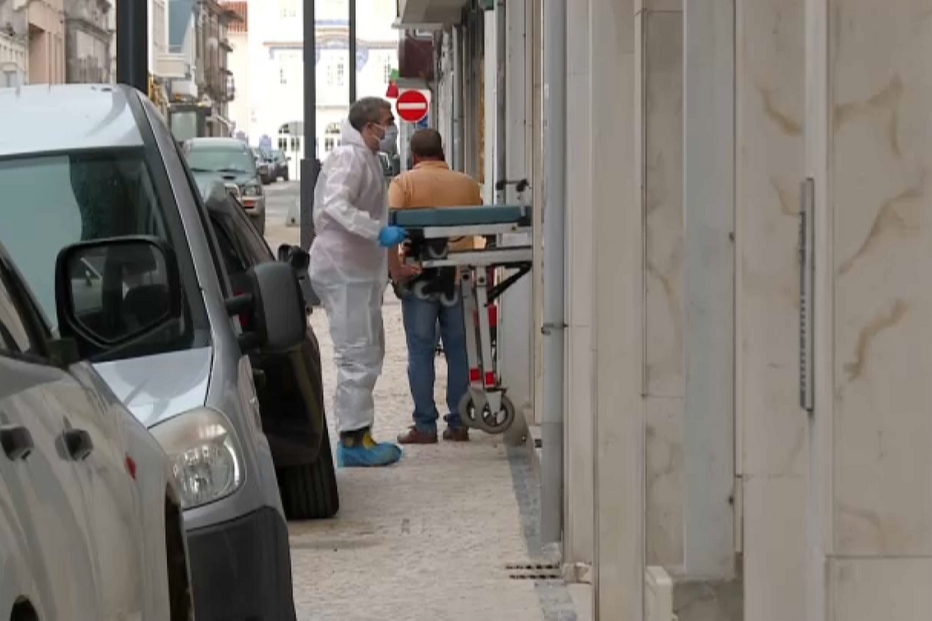 Homem esfaqueado até à morte pela mulher em Aveiro
