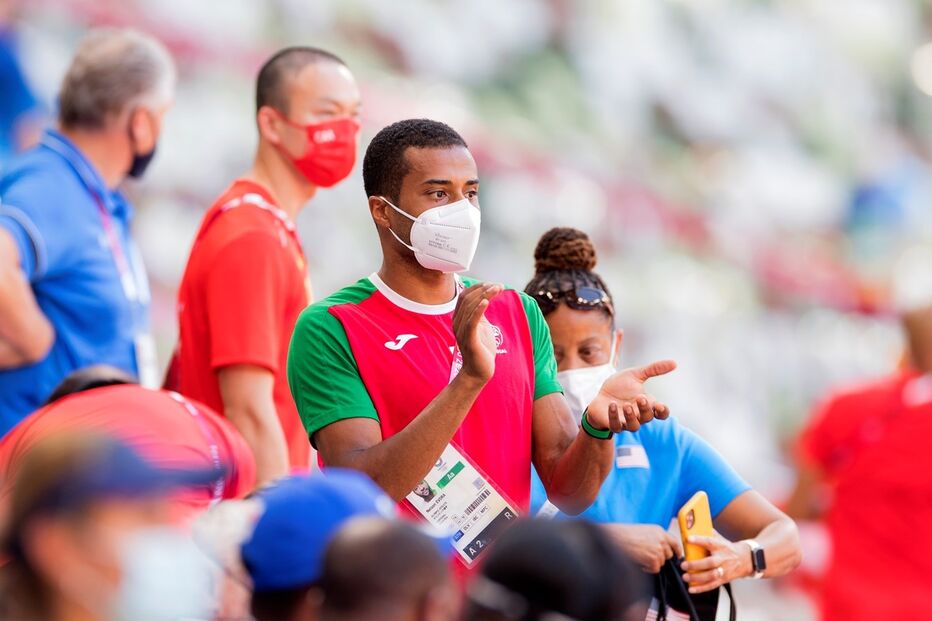 Nelson Évora felicitou Pedro Pichardo pela conquista do ouro no triplo salto, mas durante a final apoiou um dos principais rivais do português: Zango (3º)