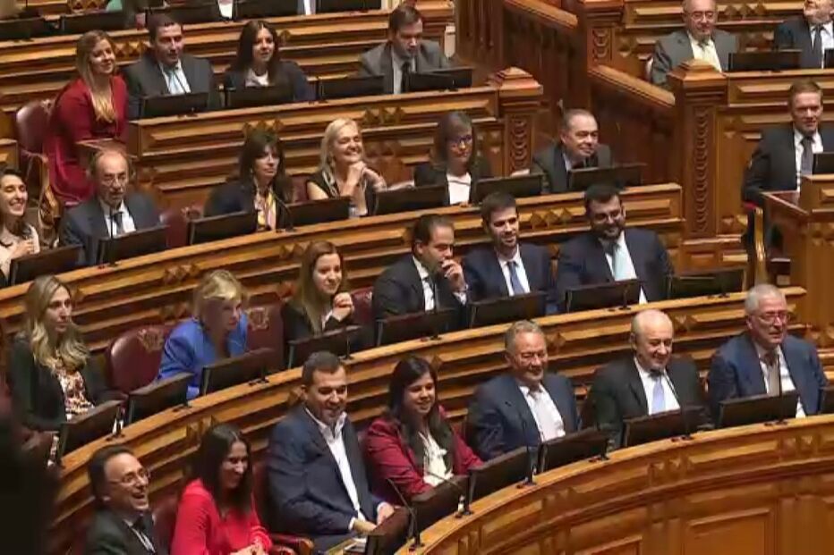 Novo sistema da Assembleia da República fez baixar faltas dos deputados