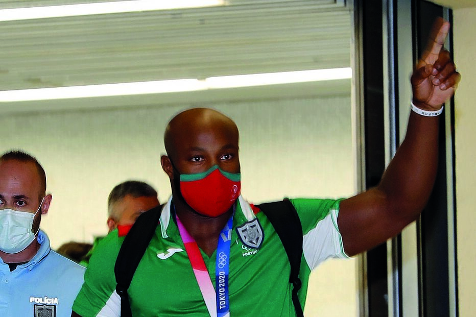 Jorge Fonseca à chegada a Lisboa, após conquista em Tóquio