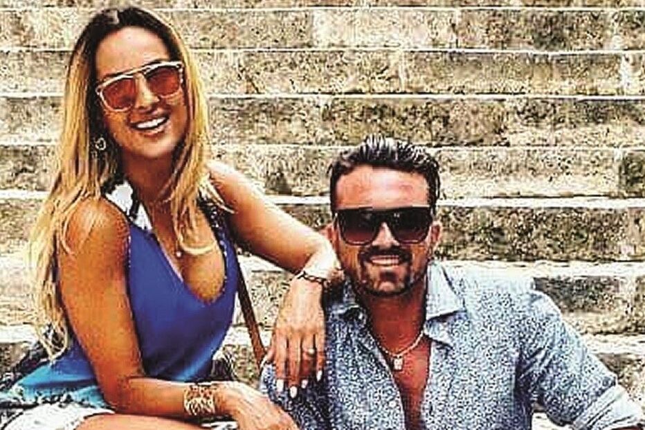 João com a ex-namorada Dina Kelly