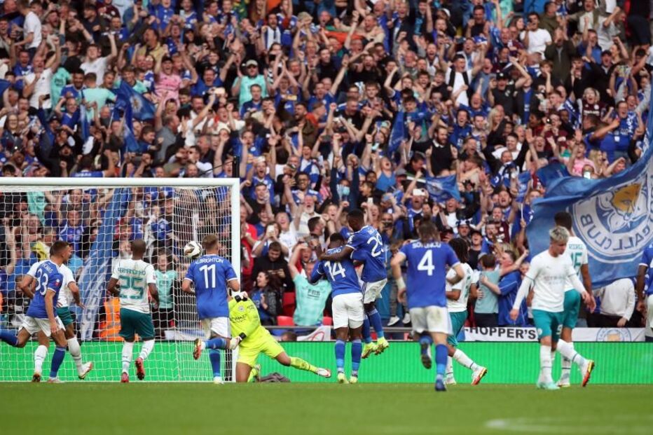 Leicester bate o Manchester City e conquista a primeira Supertaça da história do clube	