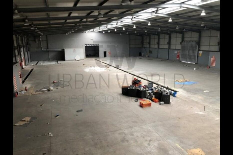 Armazém na Malveira