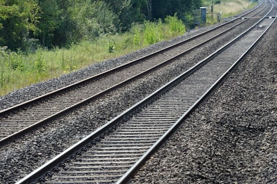 Carris, linha ferroviária