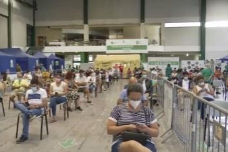 'Open Day' para vacinar maiores de 18 anos contra a Covid-19 na Madeira