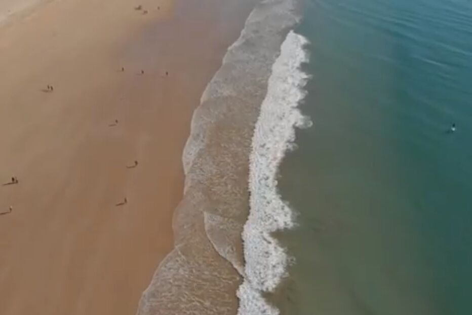 Nortada afasta água quente das praias do Algarve