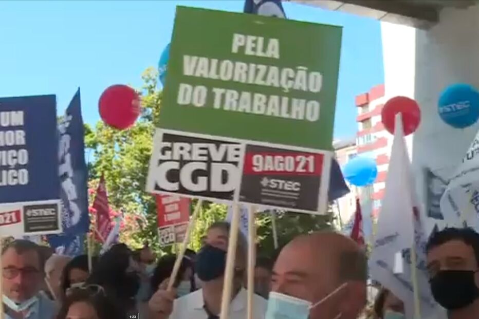 2021-08-09_13_36_01 Trabalhadores da CGD em greve .jpg