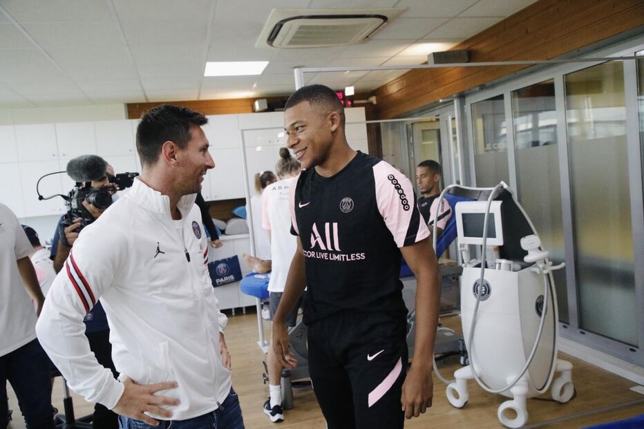 Messi com Mbappé