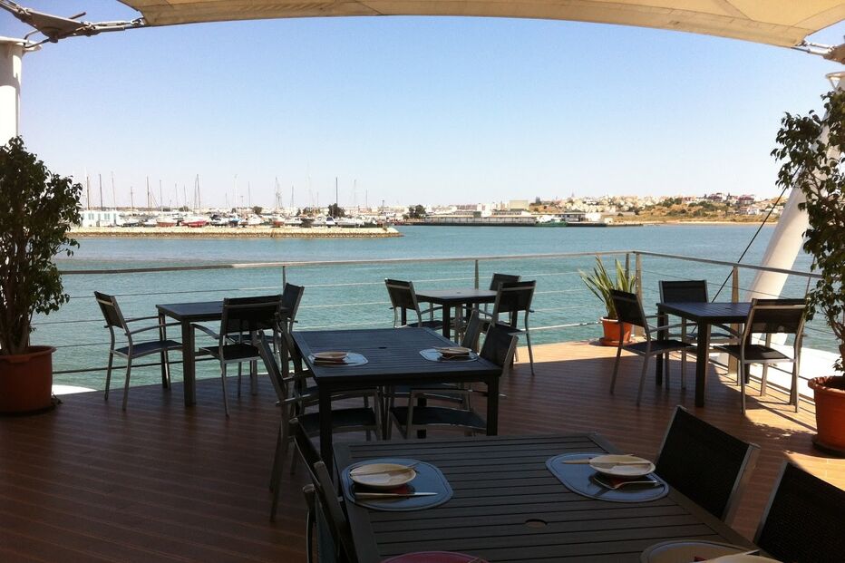 restauração, economia, layoff