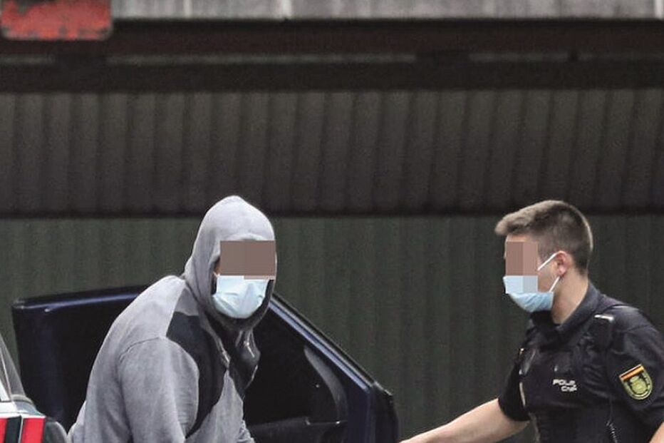 jovens detidos, suspeitos, Espanha, Gijón