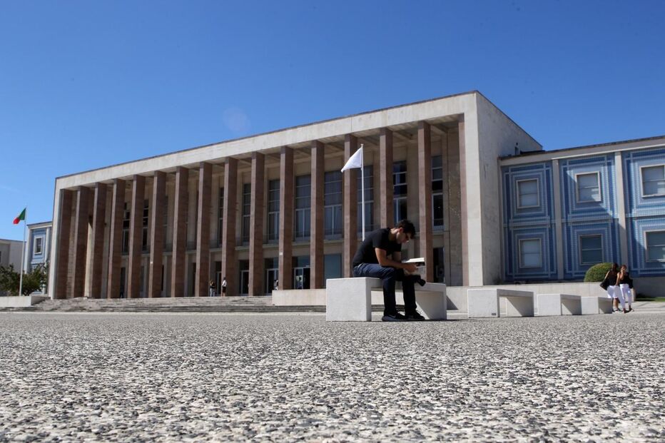 Fachada da Universidade de Lisboa