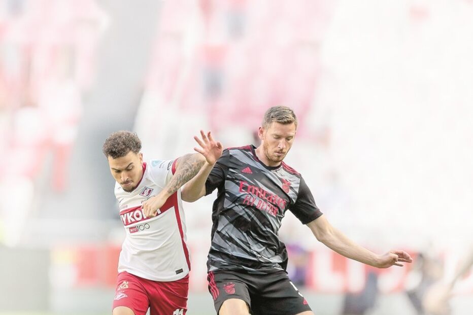 Águias eliminaram o Spartak na 3ª pré-eliminatória e vão agora disputar o play-off da Champions