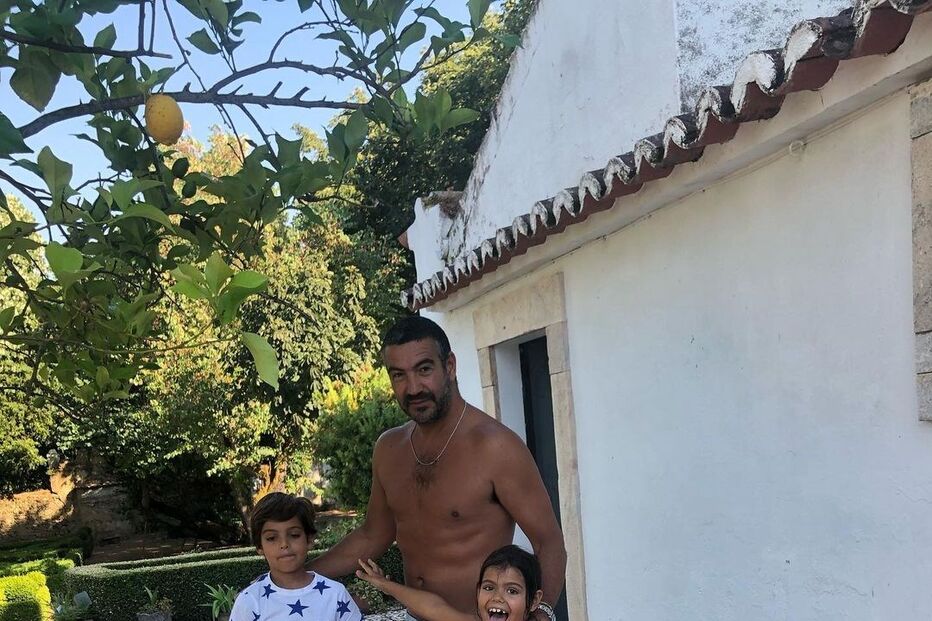 Alexandre Esteves de Oliveira com os filhos