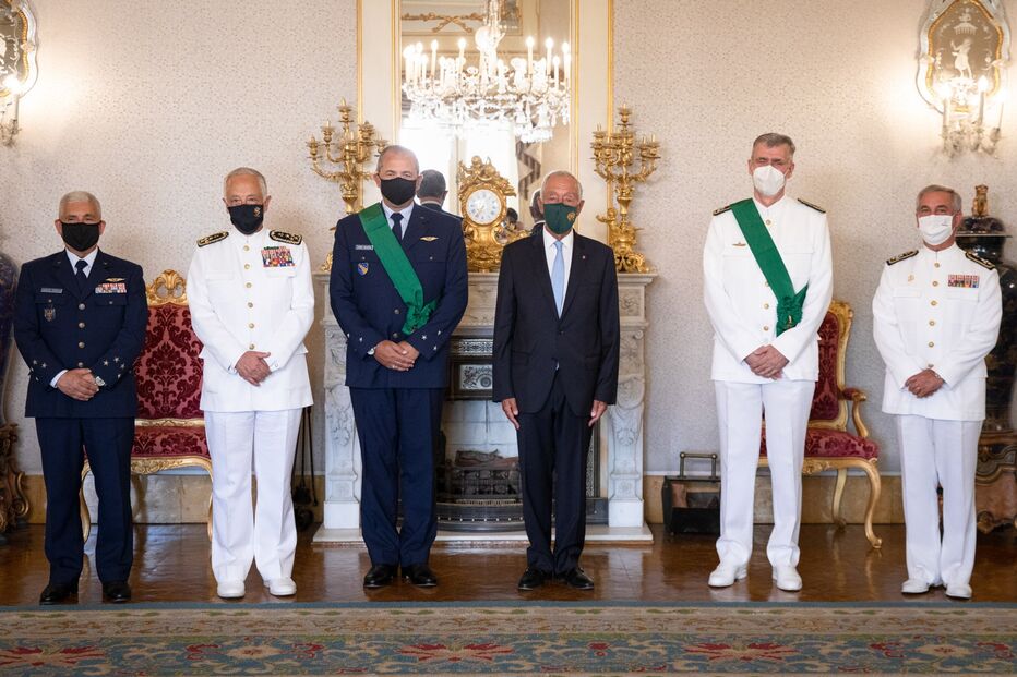 Presidente da República condecora Vice-Almirante Gouveia e Melo 