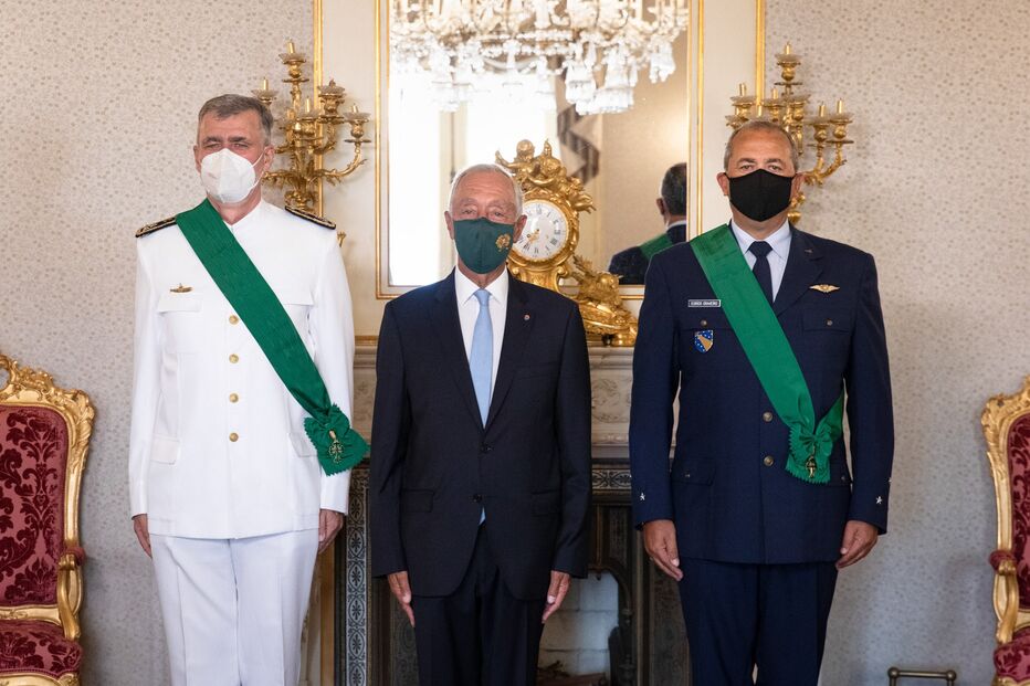 Presidente da República condecora Vice-Almirante Gouveia e Melo 