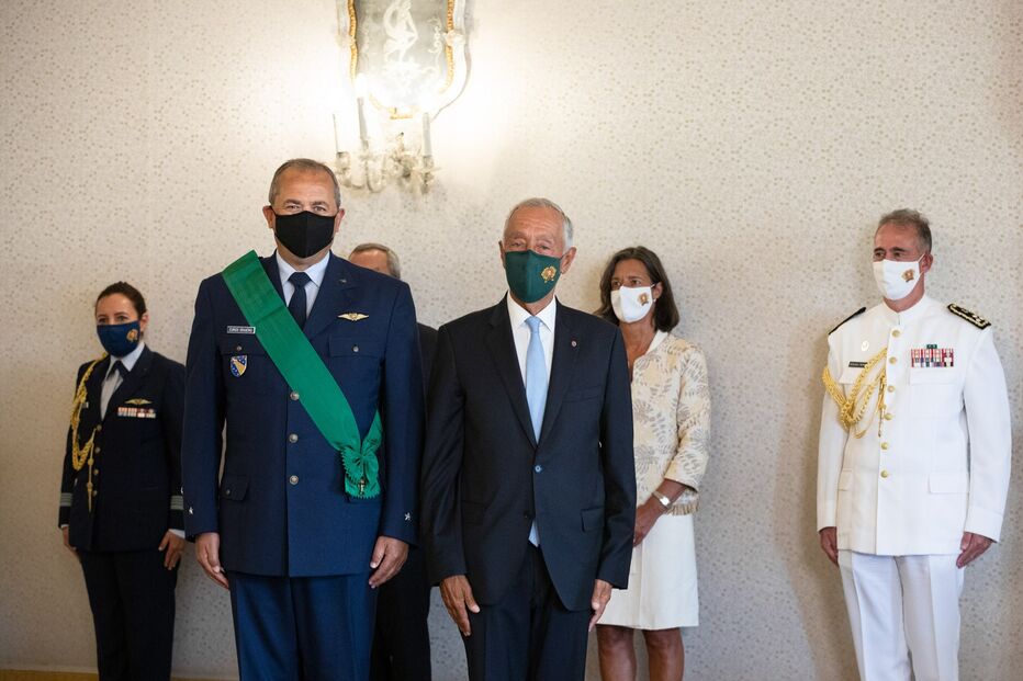 Presidente da República condecora Vice-Almirante Gouveia e Melo 