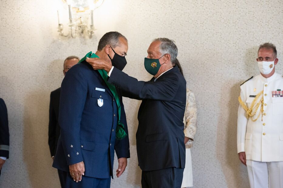 Presidente da República condecora Vice-Almirante Gouveia e Melo 