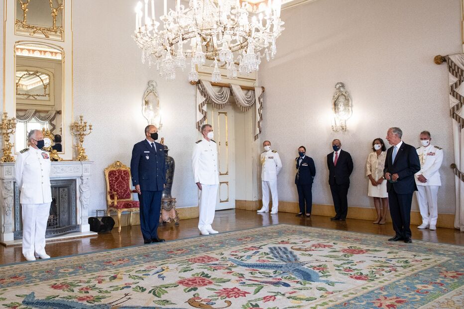 Presidente da República condecora Vice-Almirante Gouveia e Melo 