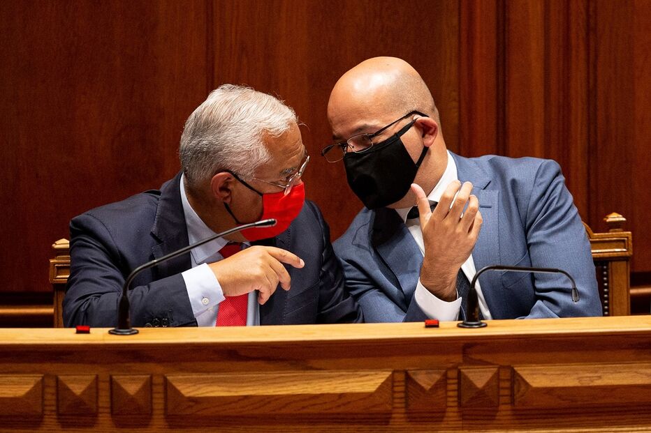 Primeiro-ministro, António Costa, e o ministro das Finanças, João Leão, estão a trabalhar na proposta do OE 2022