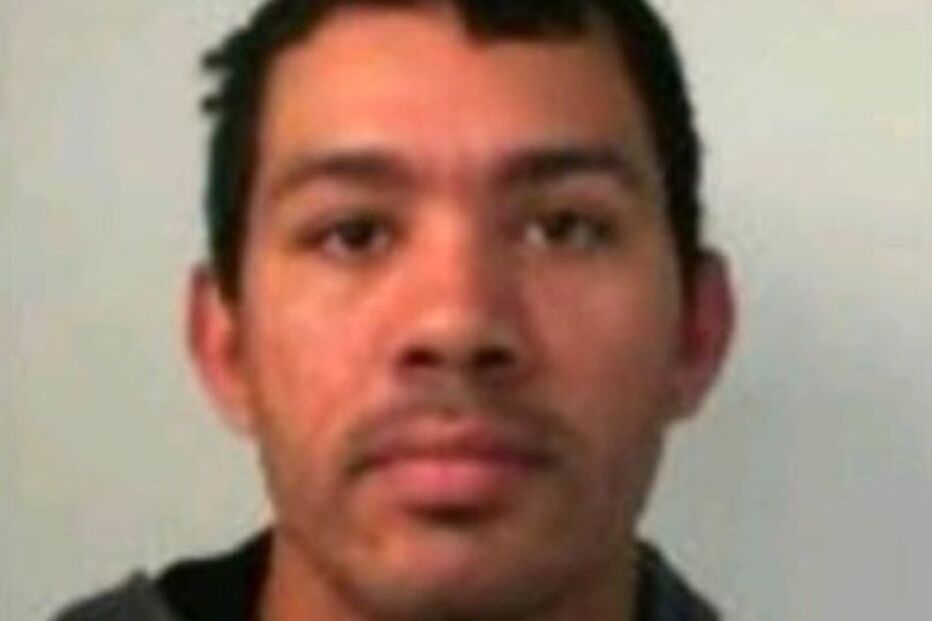 Alex, de 30 anos, estava a cumprir pena por violar enteada de cinco anos