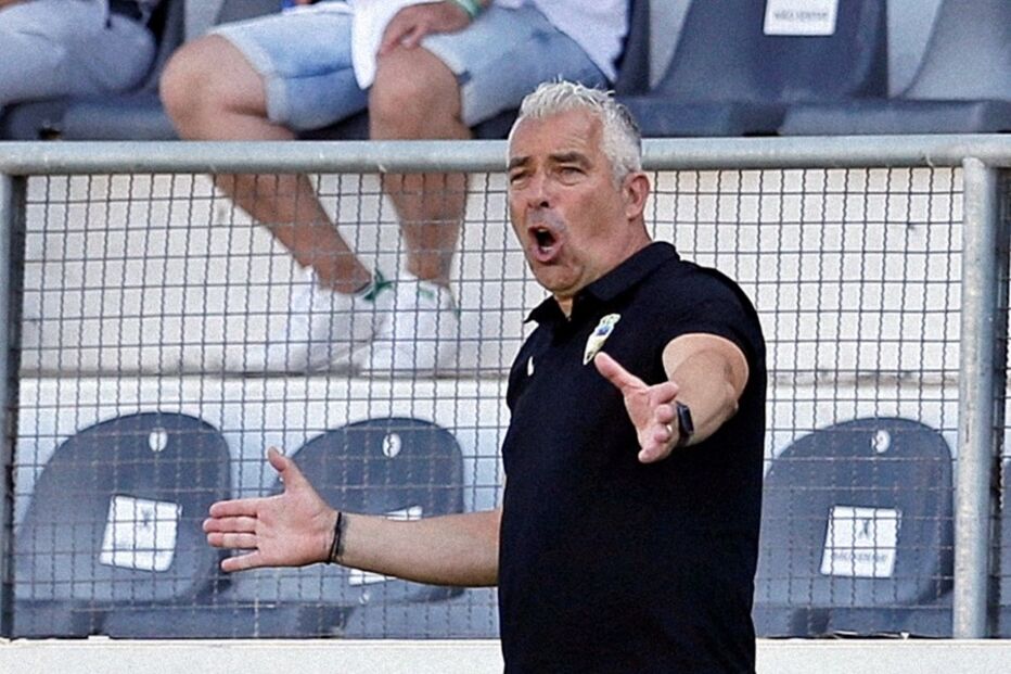 Jorge Costa, treinador do Farense