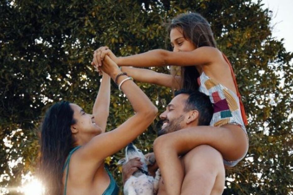 Sara Matos na reta final da gravidez em família 