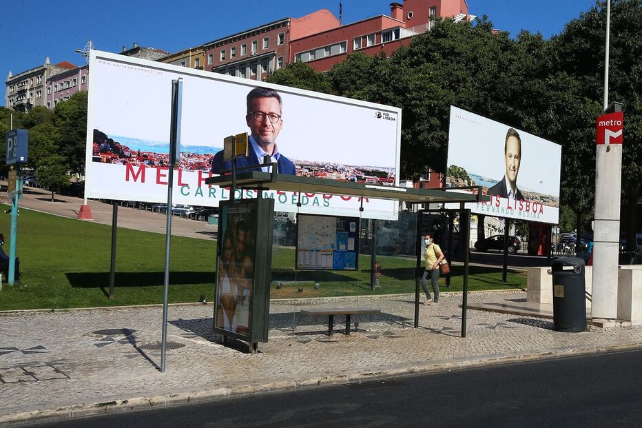cartaz carlos moedas