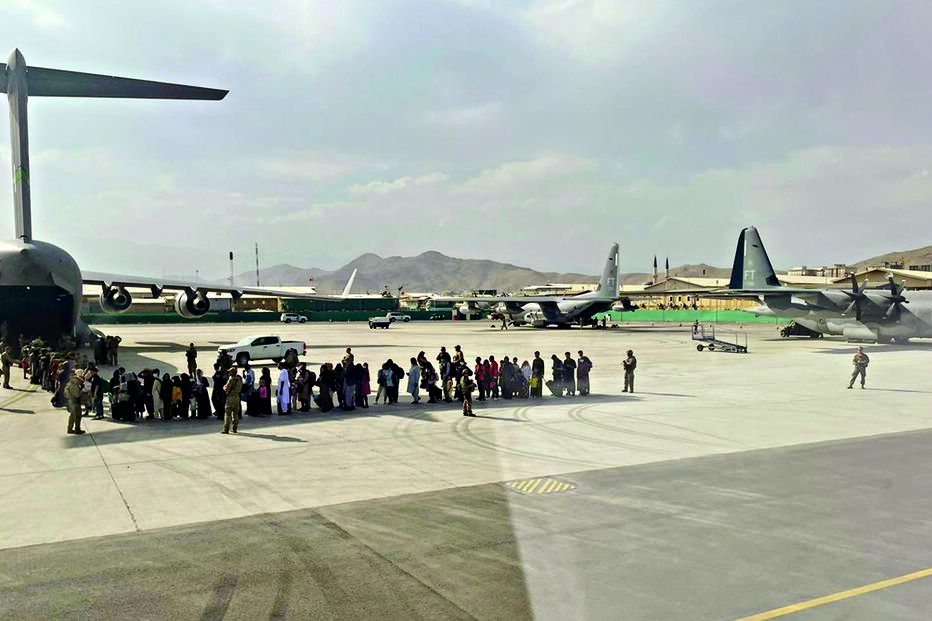 avião militares, Cabul, aeroporto