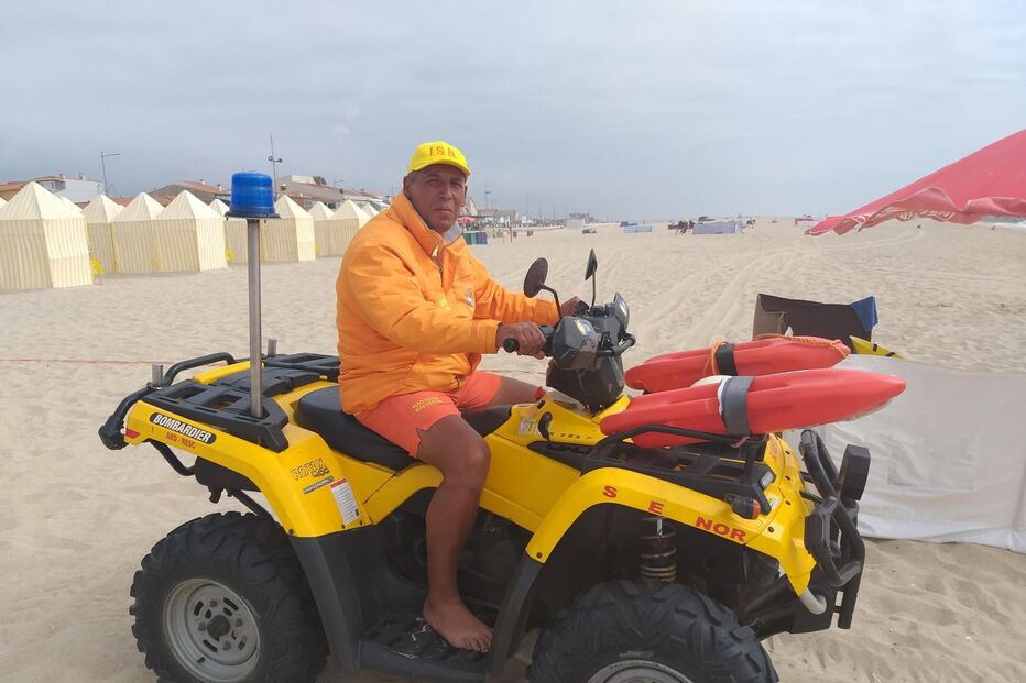 Paulo Sil, nadador salvador em Espinho