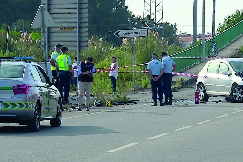 Colisão entre carro e mota em Aveiro