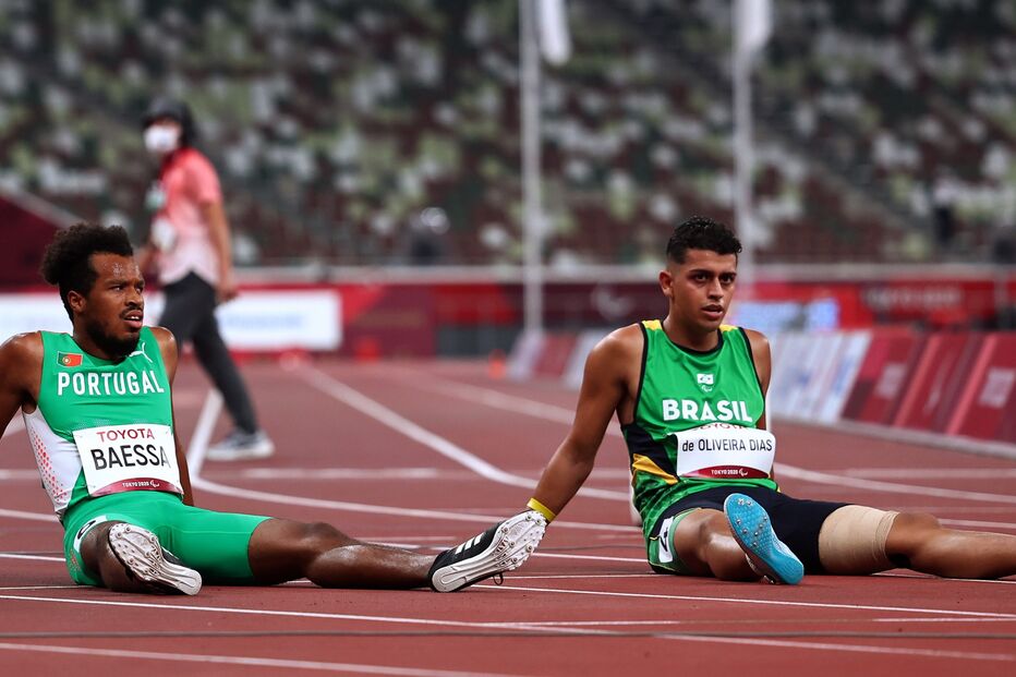 Sandro Baessa, à esquerda