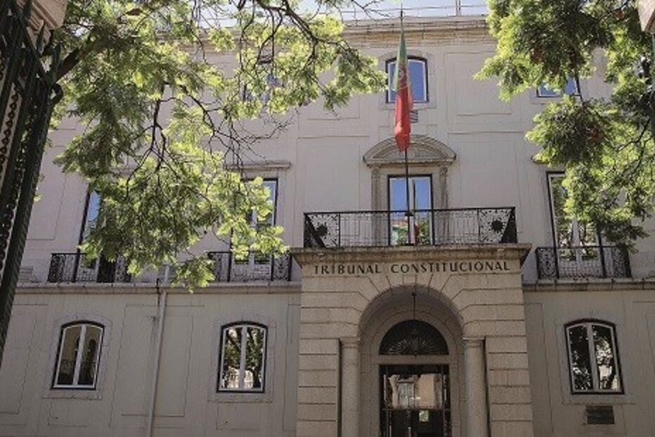 Sete juízes do Tribunal Constitucional decidiram, por unanimidade, chumbar o diploma que permitia à polícia acesso mais rápido aos emails de suspeitos.jpg