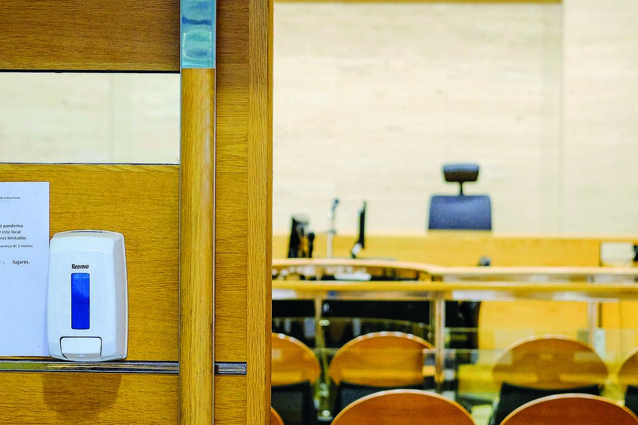 Magistrados apontam um agravamento na falta de meios com um acumular de serviço nas comarcas judiciais