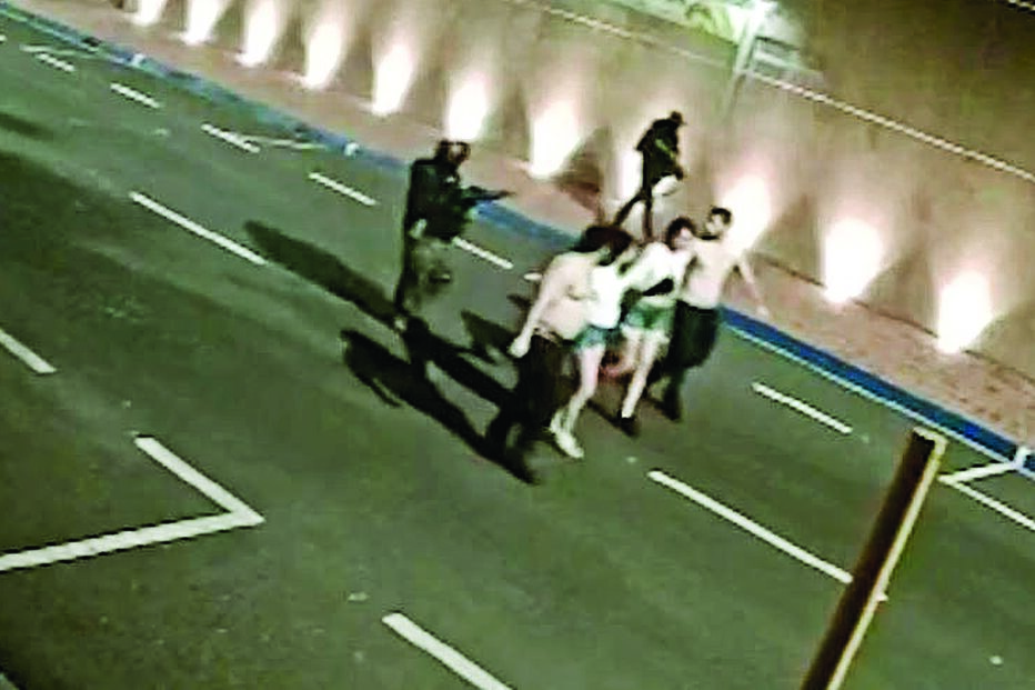 Moradores foram usados como escudos humanos