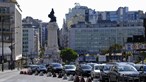 Carlos Moedas quer acabar com 'total impunidade' de cartazes no Marquês de Pombal