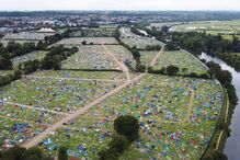Imagens aéreas do local onde aconteceu o festival Reading
