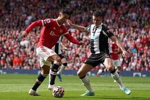 Chegar, jogar e marcar: Ronaldo inaugurou o marcador no duelo entre Manchester United e Newcastle
