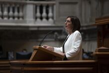 Jorge Sampaio recordado em homenagem no parlamento