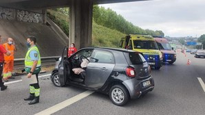 Colisão entre ambulância e carro faz três feridos na A4 em Ermesinde