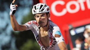 Francês Champoussin vence peúltima etapa da Vuelta, Roglic mais perto do triunfo