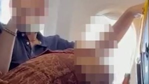 Passageiro em choque com casal a fazer sexo ao seu lado em pleno voo da Ryanair