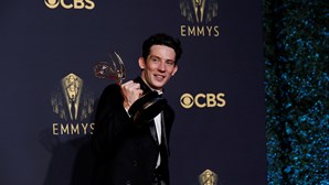 "The Crown" domina Emmys e "Ted Lasso" vence comédia